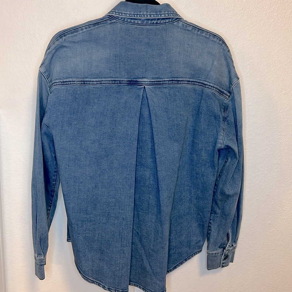 Enza Costa New without tags Denim oversized shirt in Midwash Size 0 = Size XS/S - Picture 12 of 13